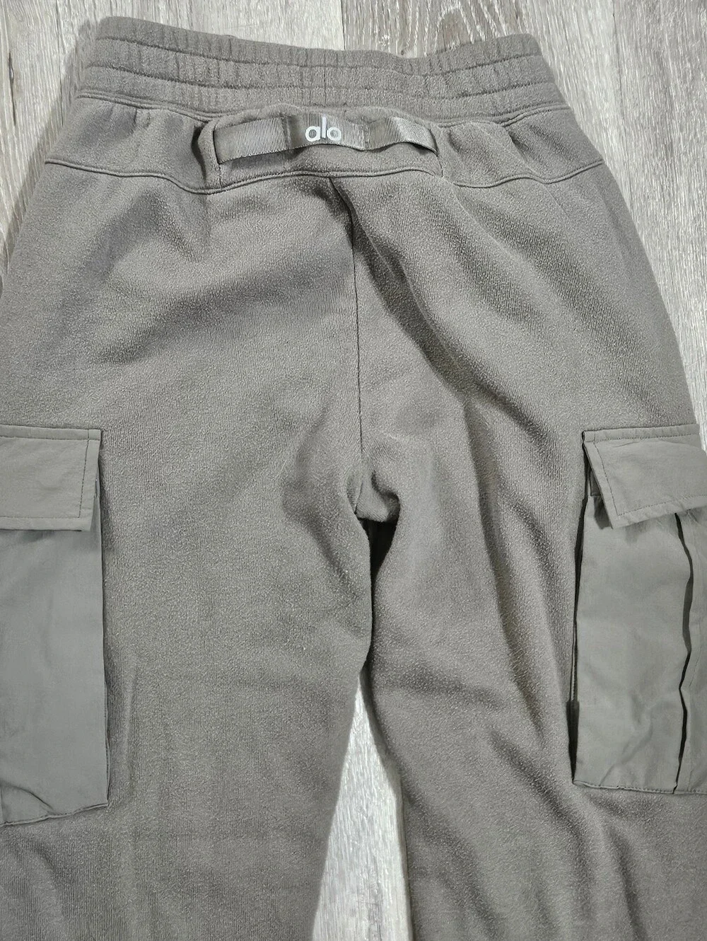 Alo yoga Women's cargo jogger size S